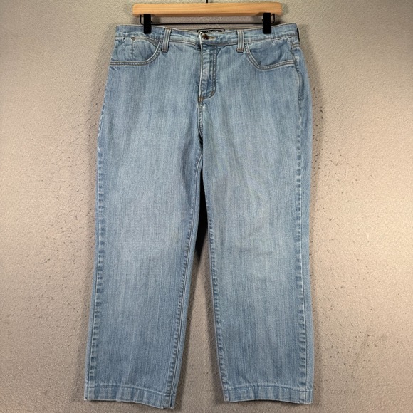 NYDJ Denim - Vintage NYDJ Capri Jeans Womens 12 Blue Light Wash Denim Comfort Stretch Ankle